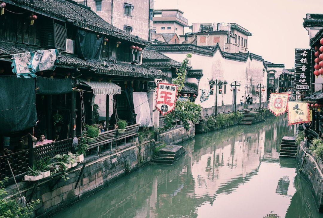 鲁庄公给孔子送了什么？